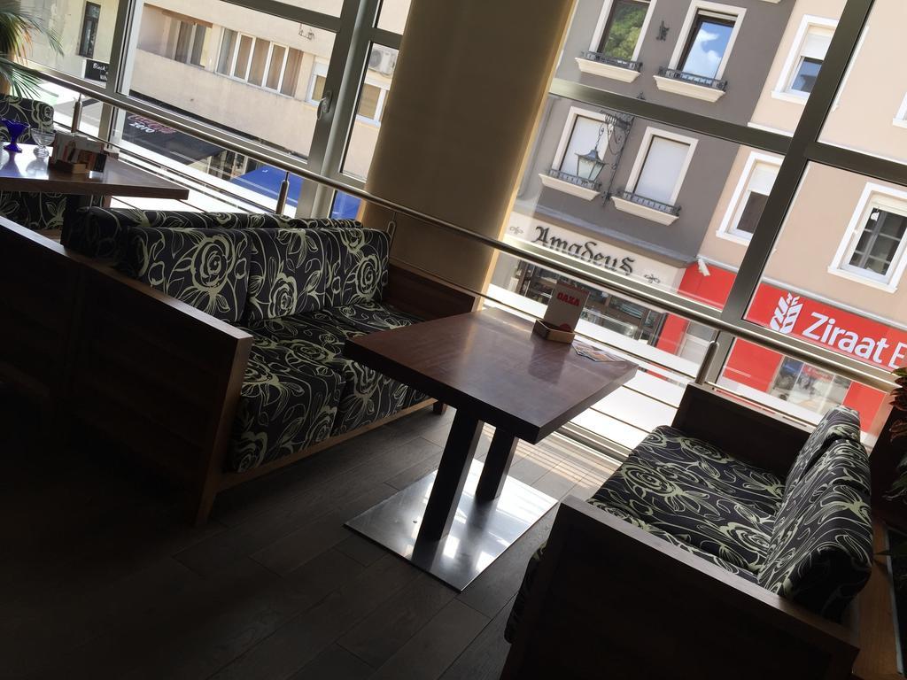 Hotel Oaza Konjic Exteriör bild