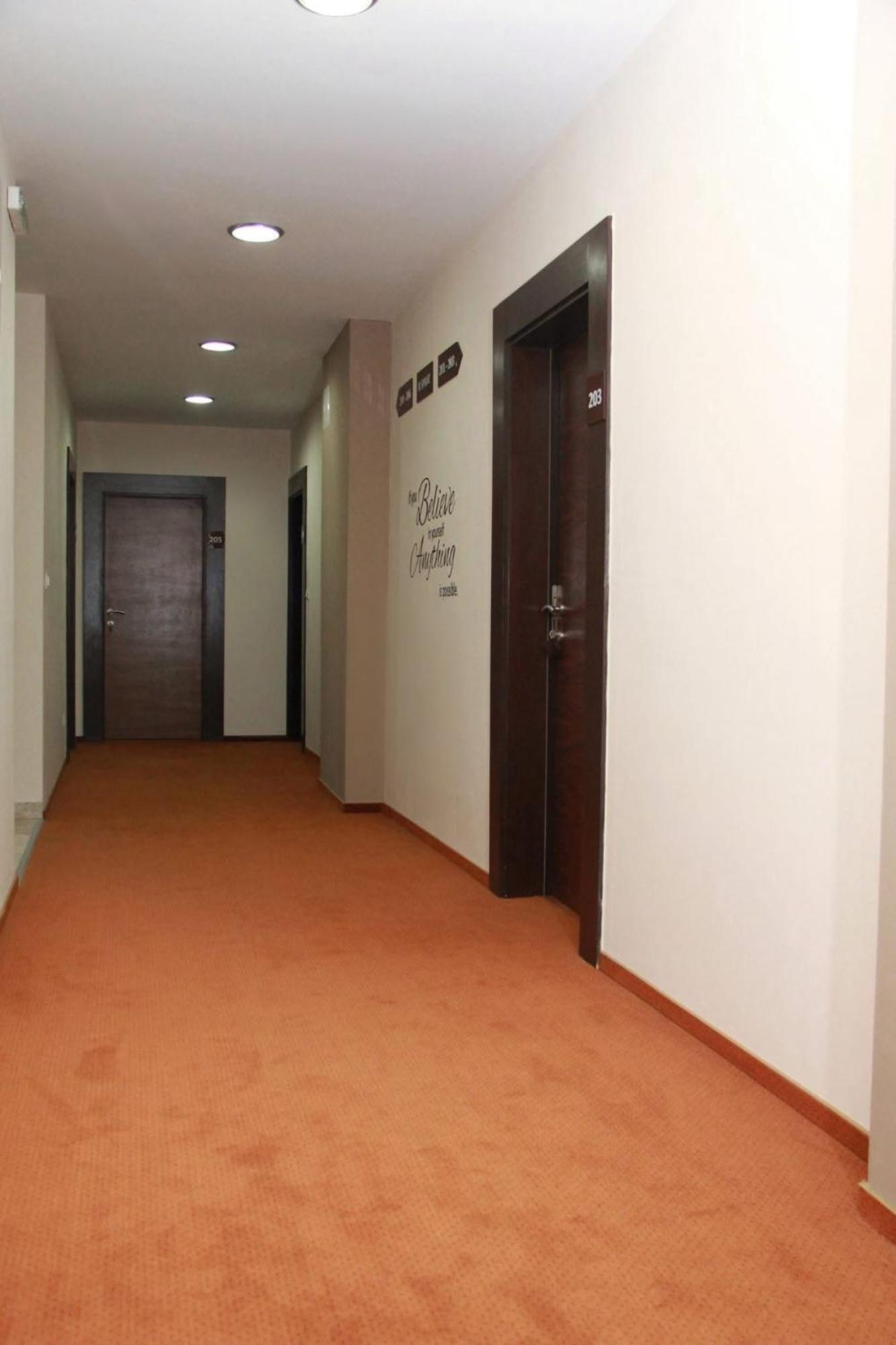 Hotel Oaza Konjic Exteriör bild