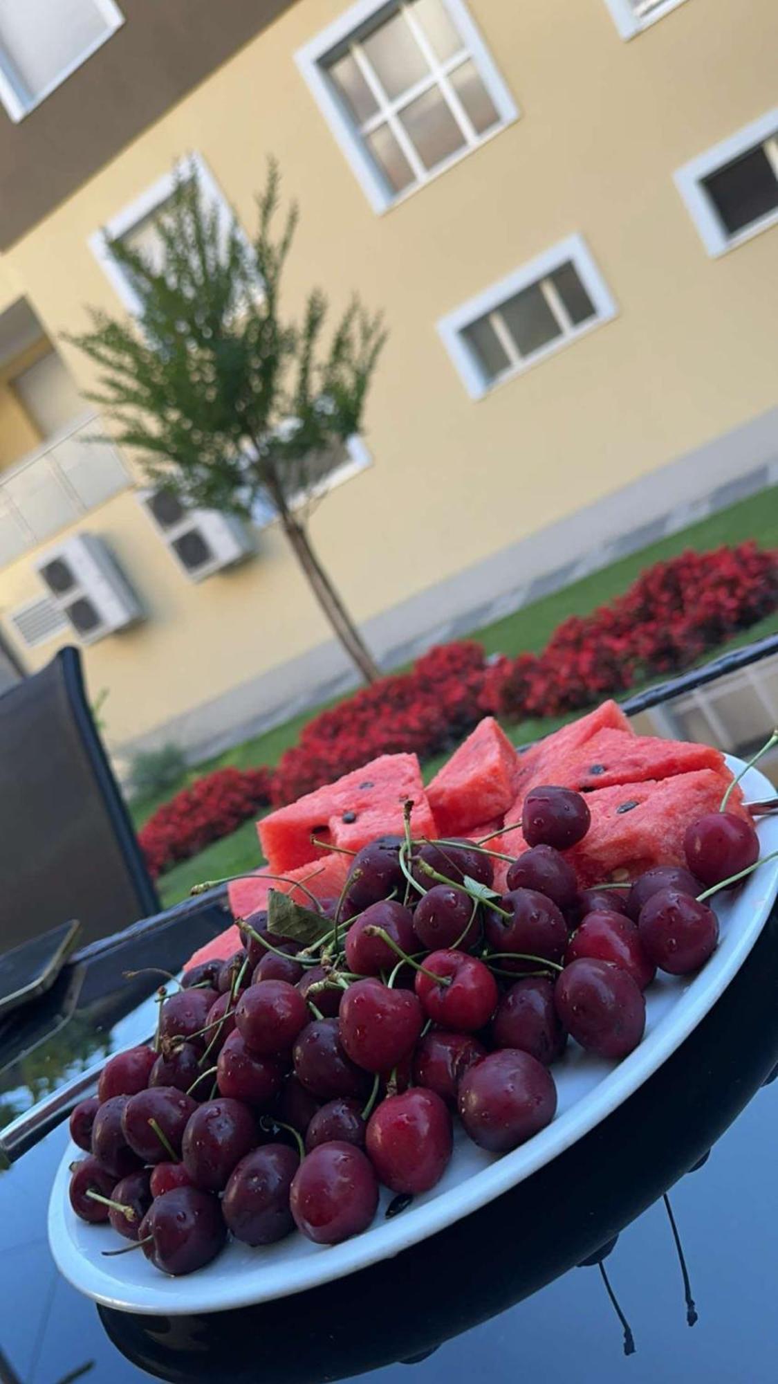 Hotel Oaza Konjic Exteriör bild