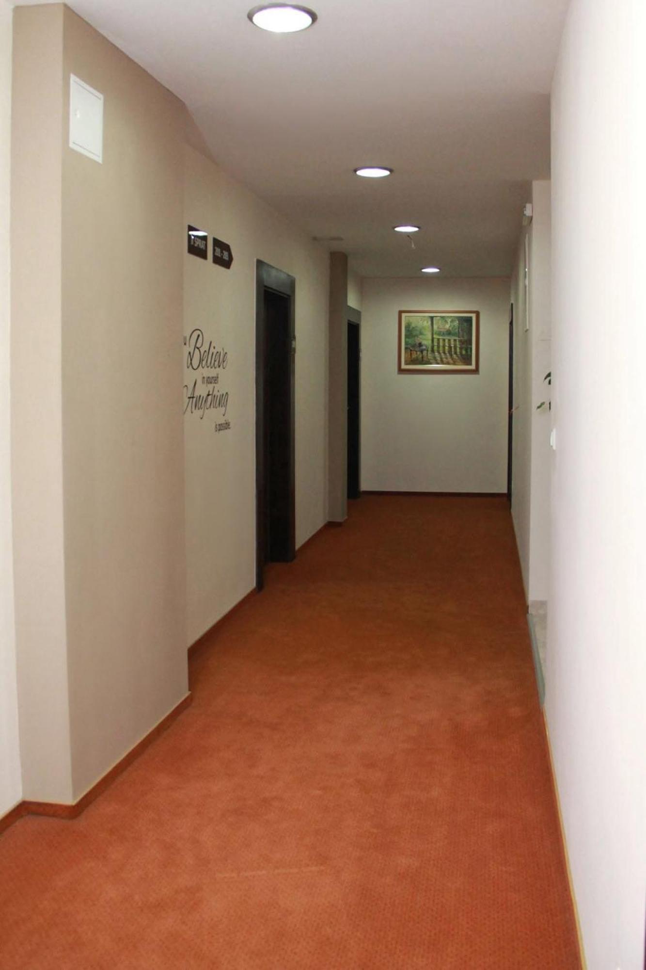 Hotel Oaza Konjic Exteriör bild